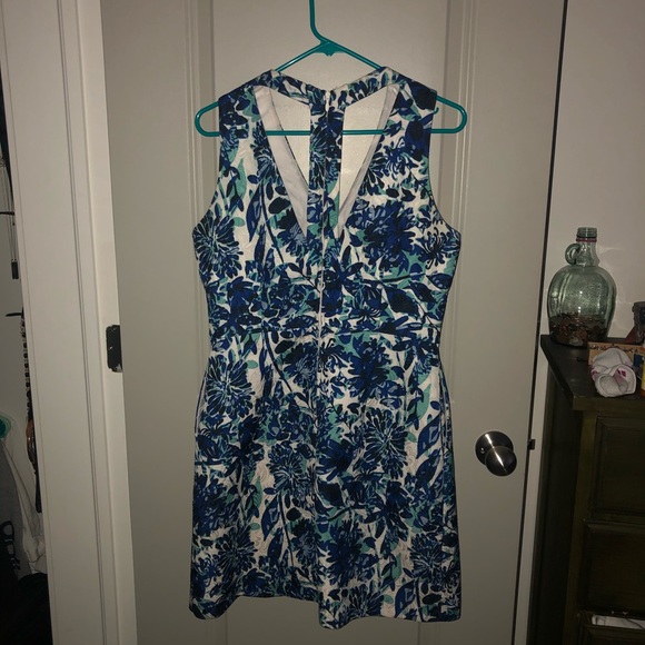 Blue/White Floral Dress w/pockets from H&M - Picture 2 of 2